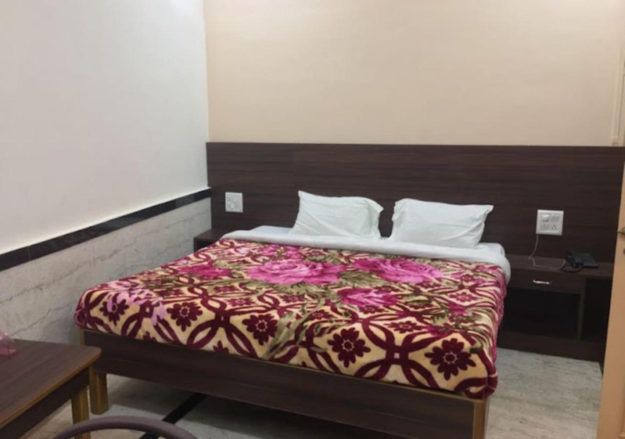 Liberty Guest House Варанаси Экстерьер фото