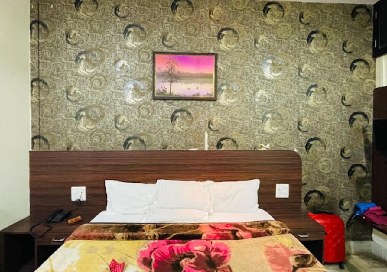 Liberty Guest House Варанаси Экстерьер фото