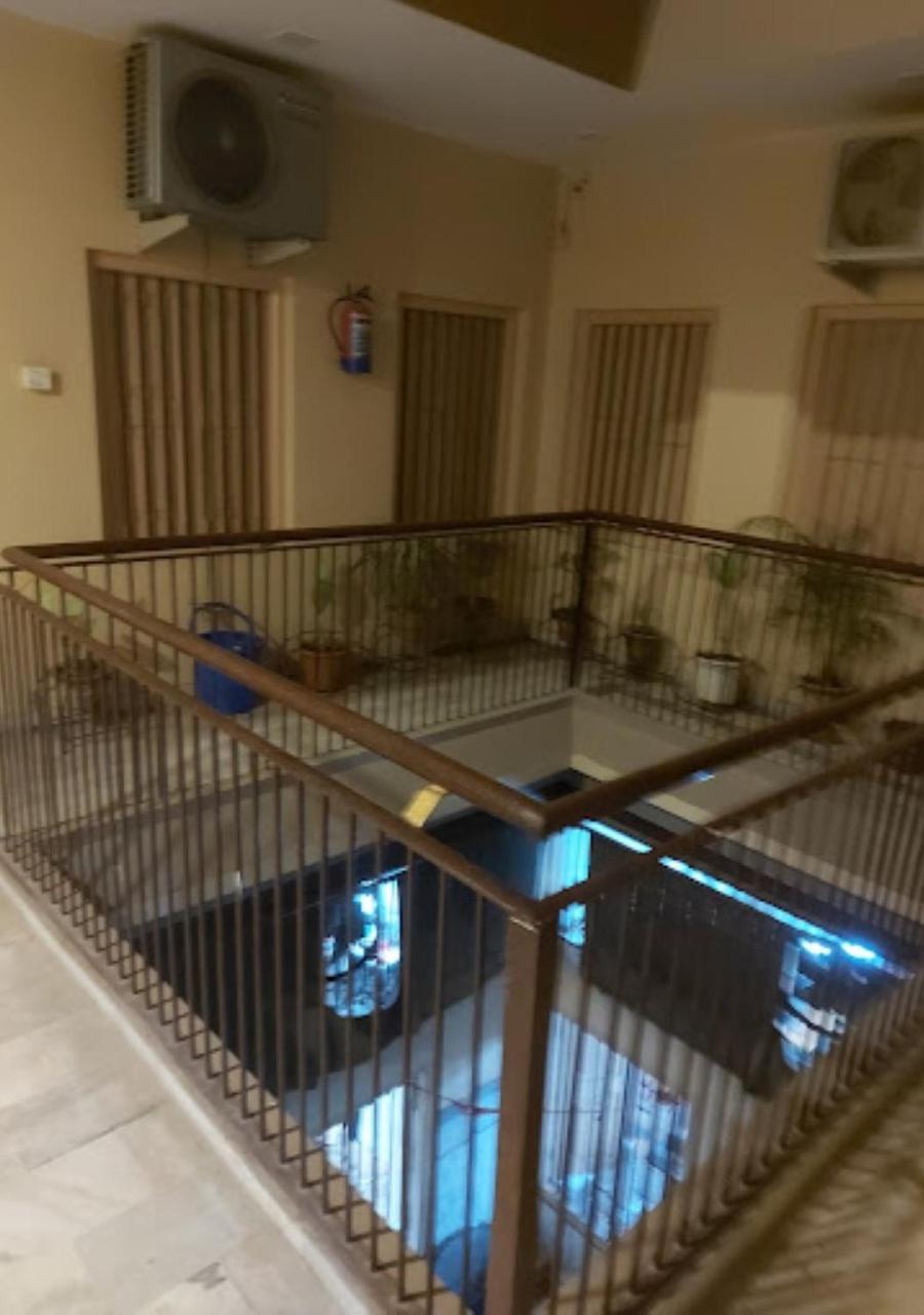 Liberty Guest House Варанаси Экстерьер фото