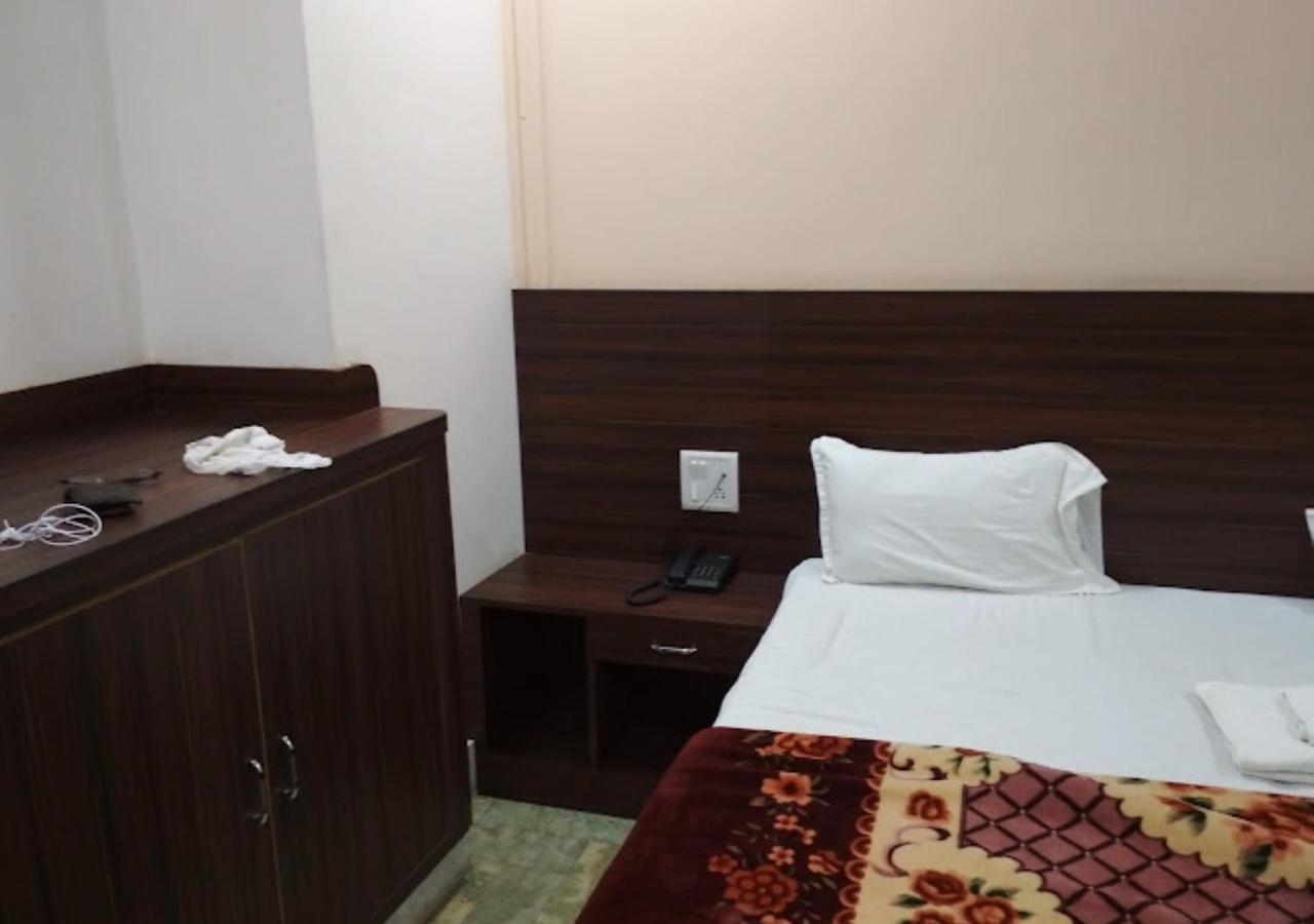 Liberty Guest House Варанаси Экстерьер фото