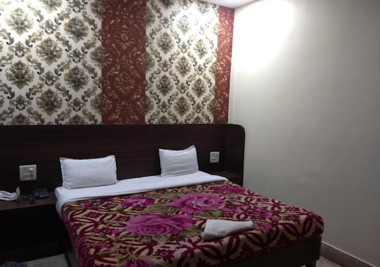 Liberty Guest House Варанаси Экстерьер фото